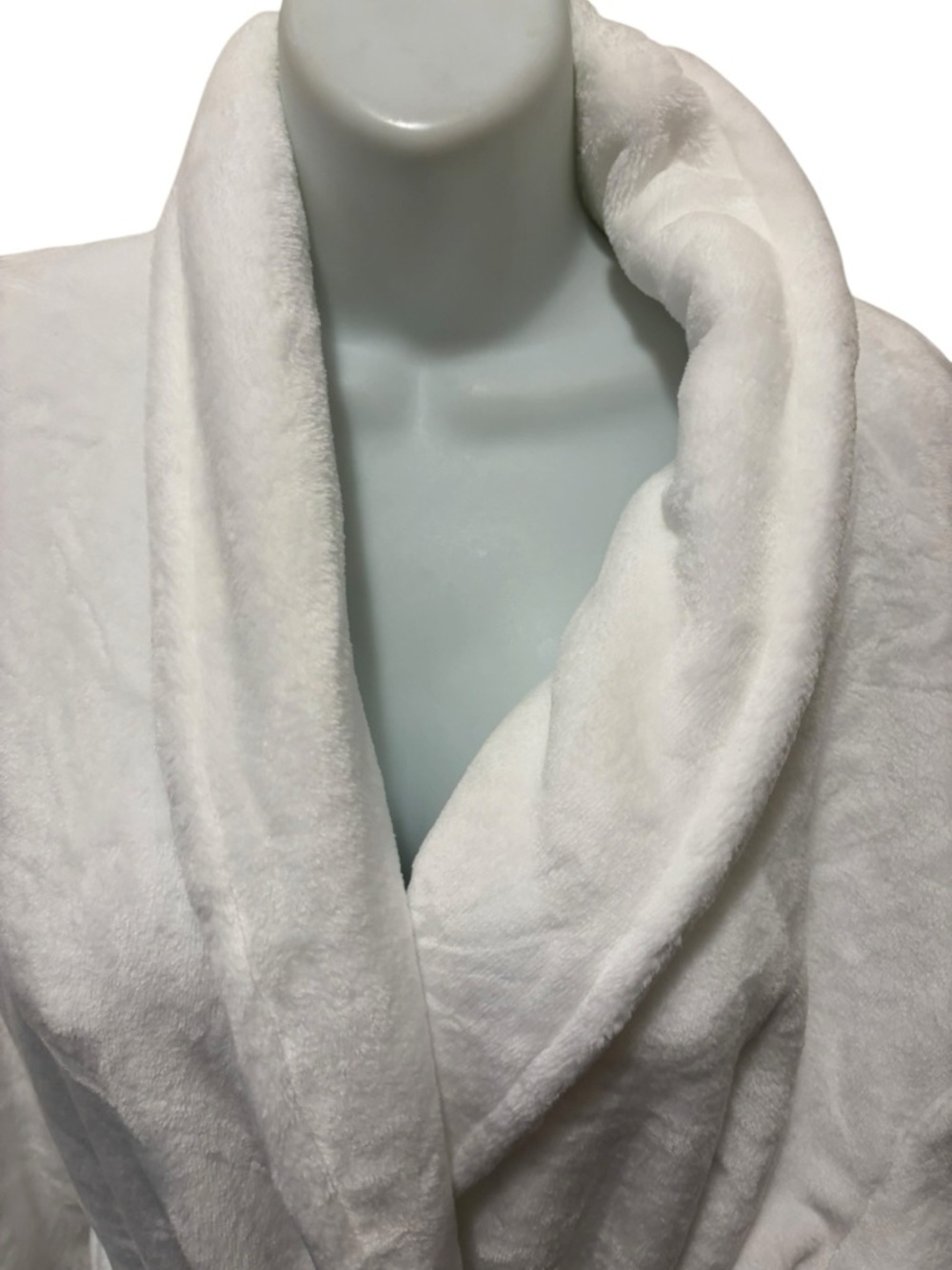 Tommy Bahama White Unisex Plush Belted Robe OS Pockets Leisure Soft Resort Wear - Picture 5 of 8